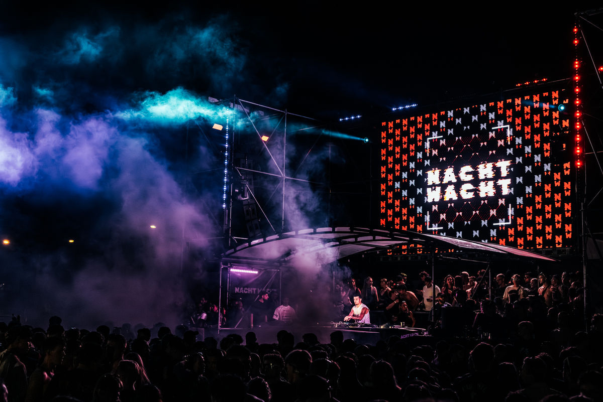 Loading... just a sec